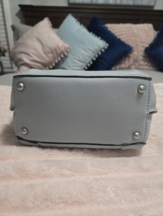 American Leather Co. Cindy Leather Triple Entry Crossbody - Picture 5 of 14